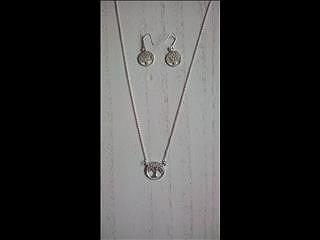[ #001SSW ] $60.00USD Comes with a set of matching Earrings. Tree Of Life.