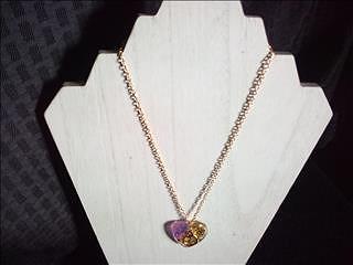 [ #W150 ] $20.00USD - Goldtone chain with resin Heart Pendant. Pendant incorporated goldtone fascina(..)